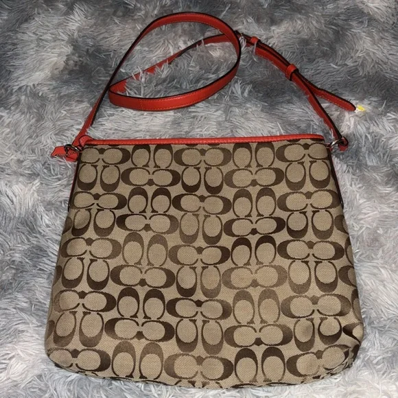 EUC Coach Signature Canvas File Crossbody Bag Khaki/Classic Red F36378 - Picture 6 of 12